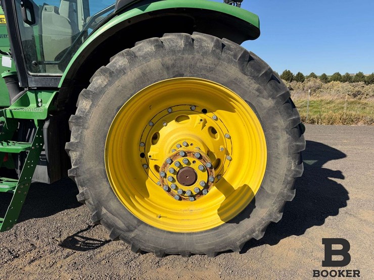2011-john-deere-8360r-tractor-image-34