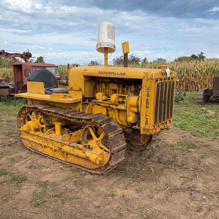 Caterpillar Twenty Eight