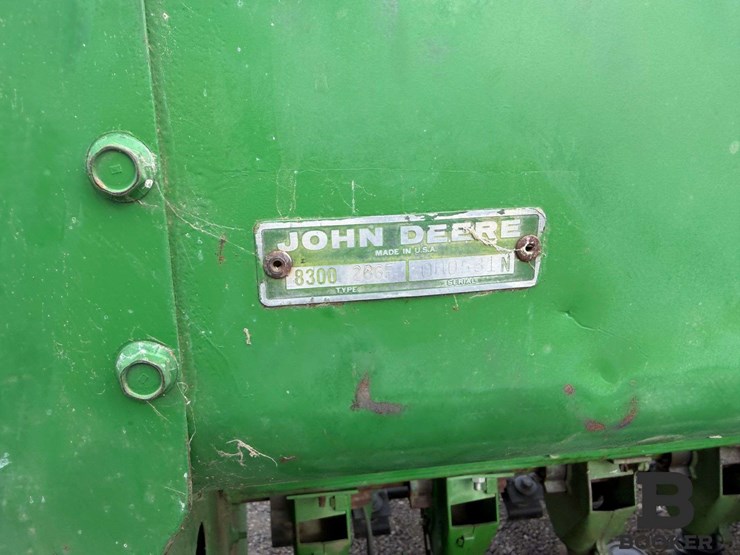 john-deere-8300-grain-drill-image-36
