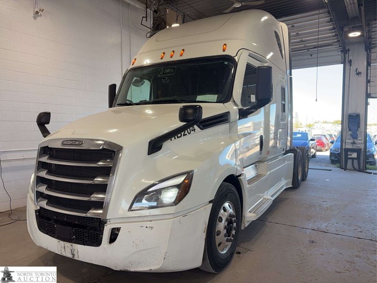 2021-freightliner-cascadia-t/a-sleeper-tractor-image-1