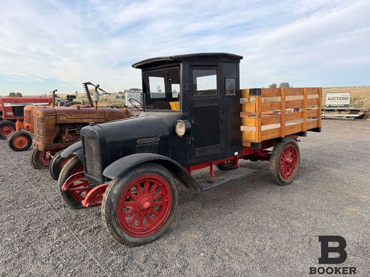 1922-international-truck---non-running-image-1