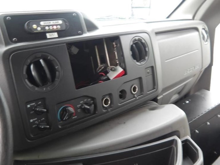 2017-ford-e450-image-22