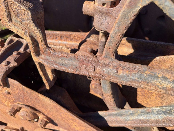 fordson-trackson-f-image-37