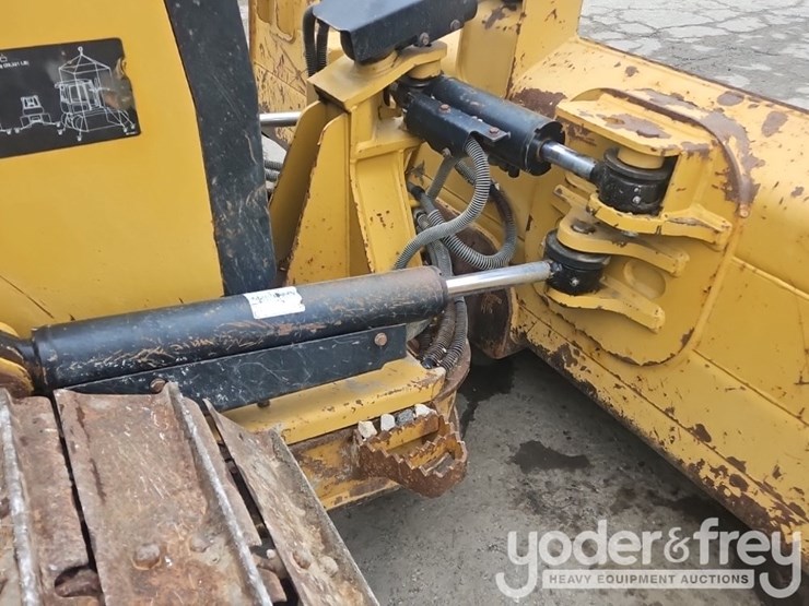 2018-caterpillar-d4k2-lgp-image-28