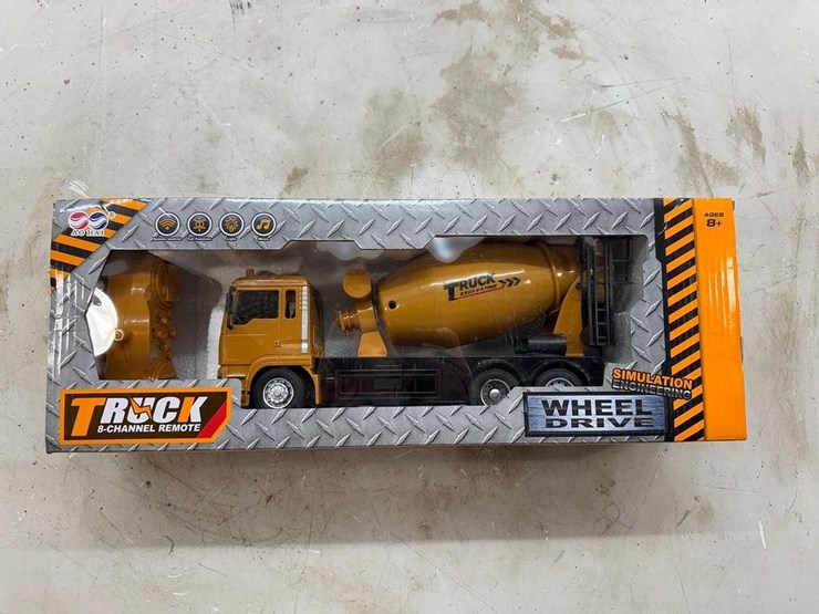 mixer-truck-toy-image-2