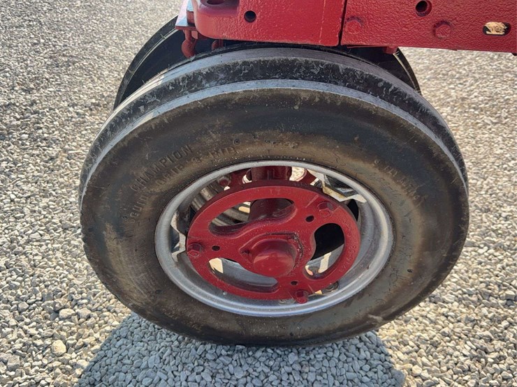 farmall-300-image-14