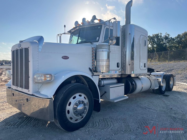 2013-peterbilt-388-image-7