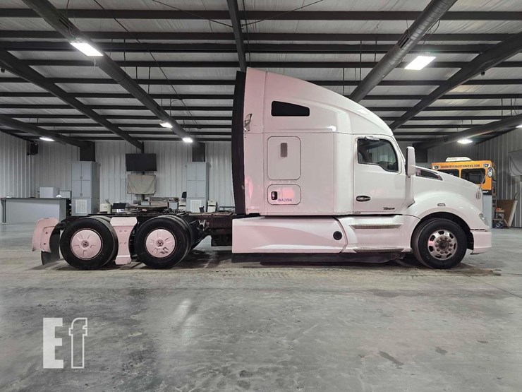 2019-kenworth-t680-image-6