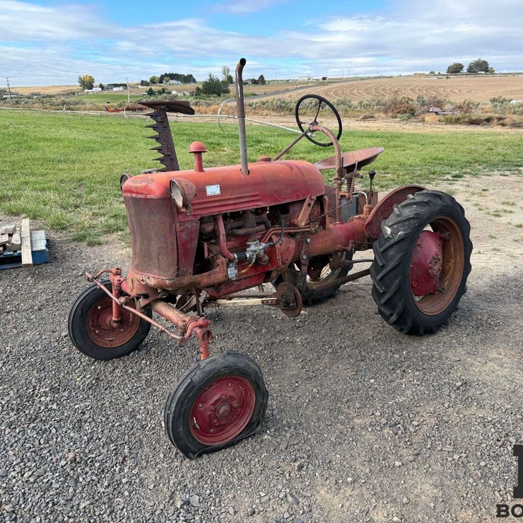 International Harvester Farmall Cub Tractor - Non Running
