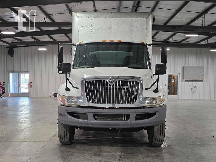 2011-international-durastar-4300-image-7