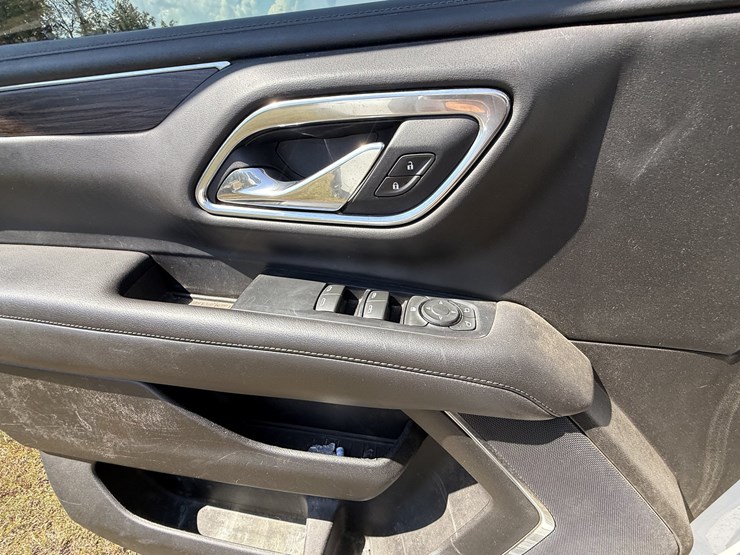2021-chevrolet-tahoe-image-36