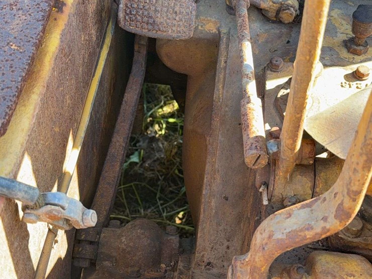 caterpillar-d2-image-27