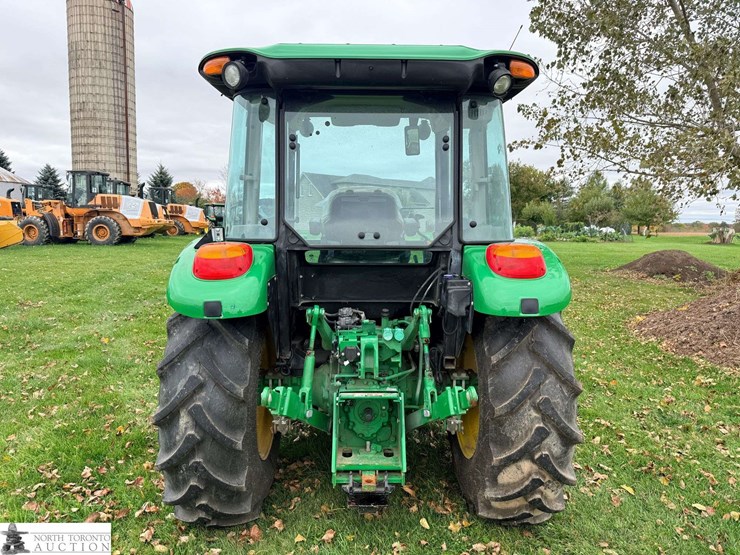 2023-john-deere-5060e-image-3