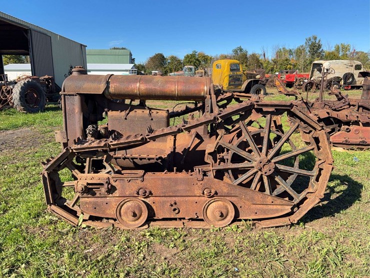 fordson-trackson-f-image-2