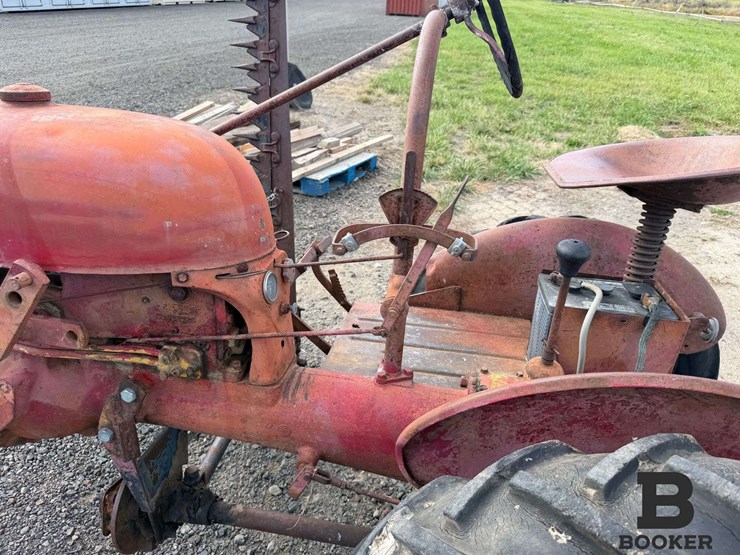 international-harvester-farmall-cub-tractor---non-running-image-19