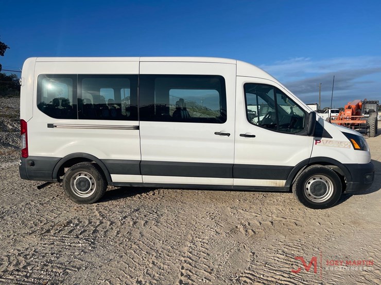 2021-ford-transit-image-2