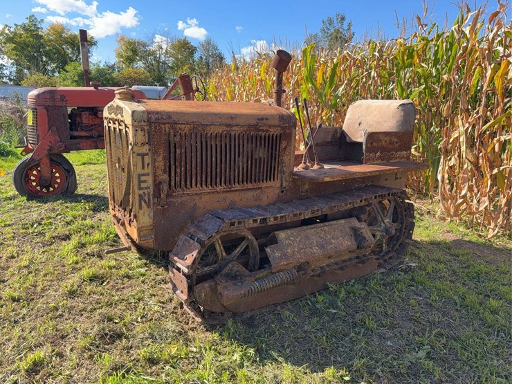 caterpillar-ten-image-7
