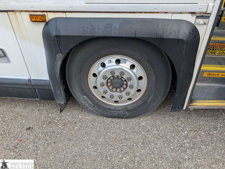 non-operable-2011-motor-coach-industries-d4500-t/a-55-passenger-bus-image-12