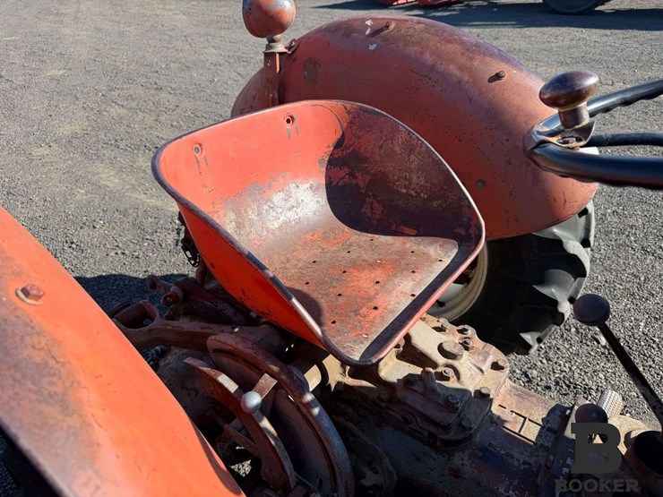 1964-massey-ferguson-35-tractor-image-15