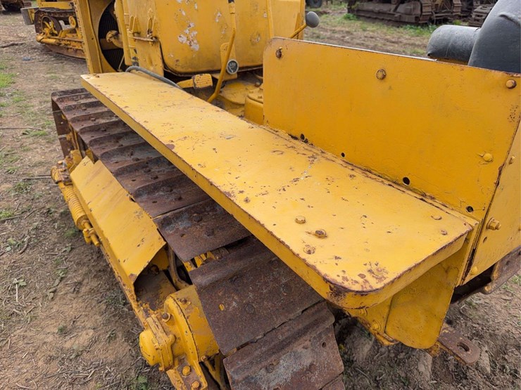 caterpillar-twenty-eight-image-32