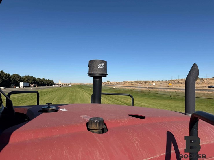 2016-macdon-m155e4-windrower-image-74