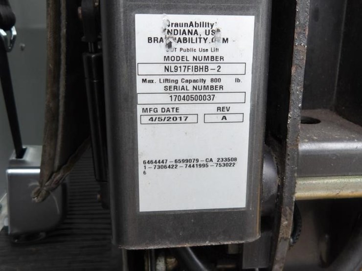 2017-ford-e450-image-16