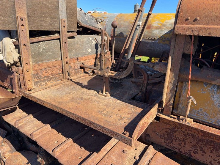 caterpillar-thirty-image-20
