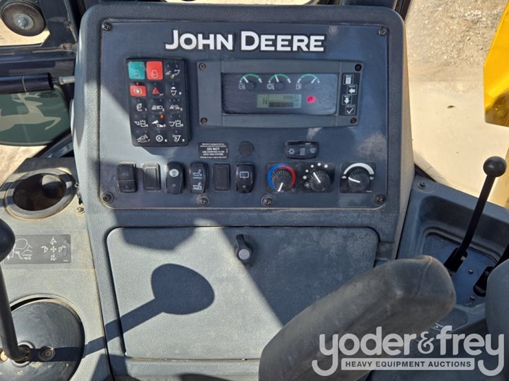 2022-deere-310sl-image-59