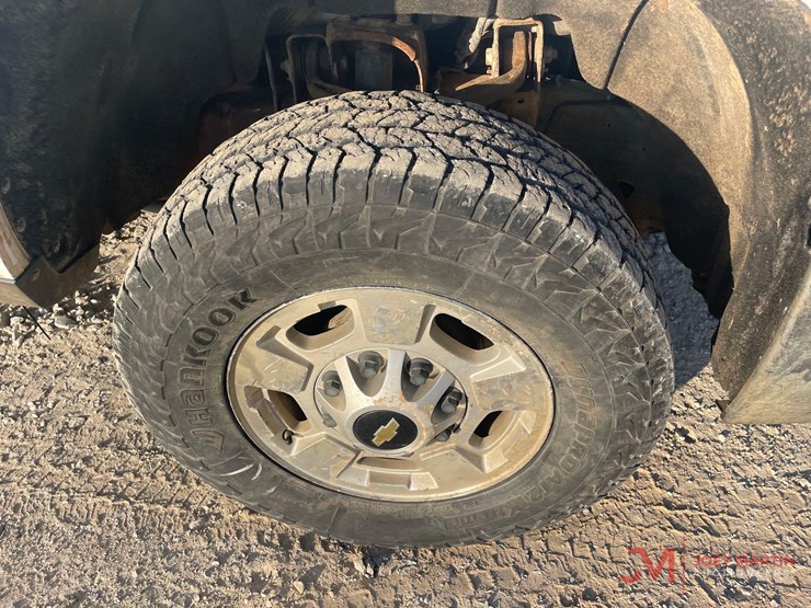 2014-chevrolet-2500-image-9