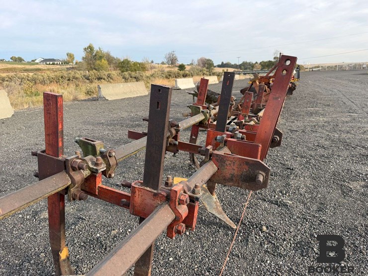 4-row-3pt-cultivator-image-8