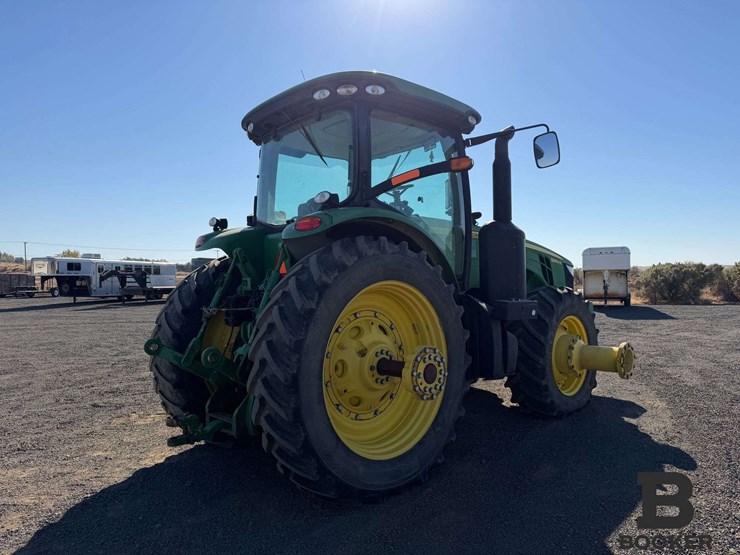 2011-john-deere-8360r-tractor-image-5