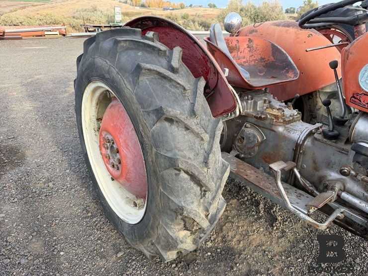 1969-massey-ferguson-135-tractor---non-running-image-11