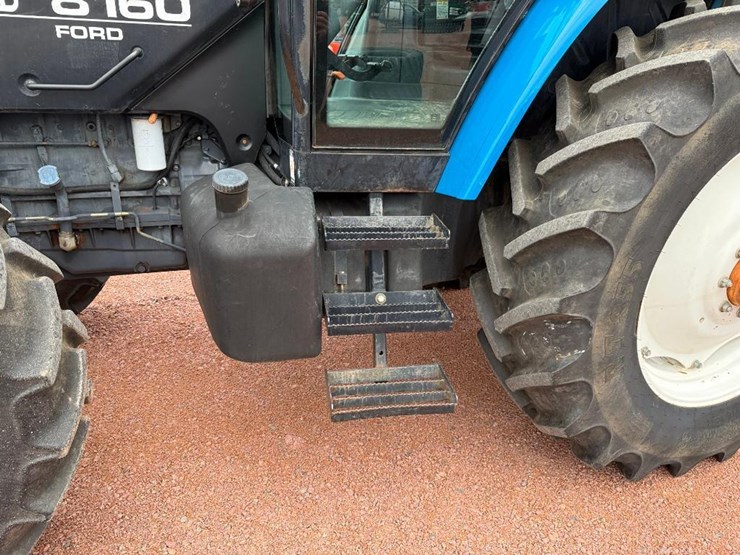 new-holland-8160-image-13