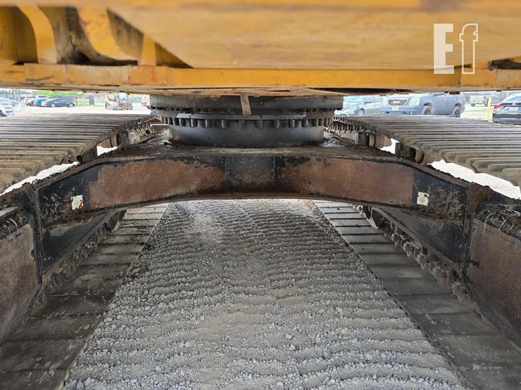 2018-caterpillar-320gc-image-31