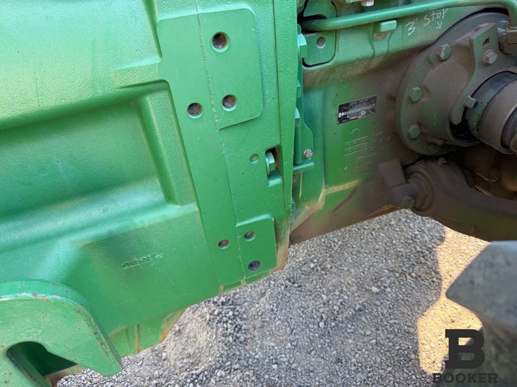 2011-john-deere-8360r-tractor-image-66