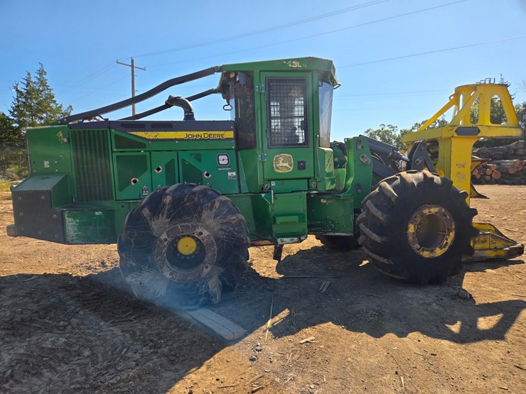 2019-john-deere-6-image-18