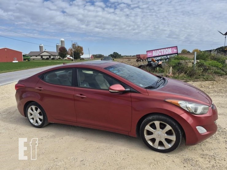 2011-hyundai-elantra-image-4