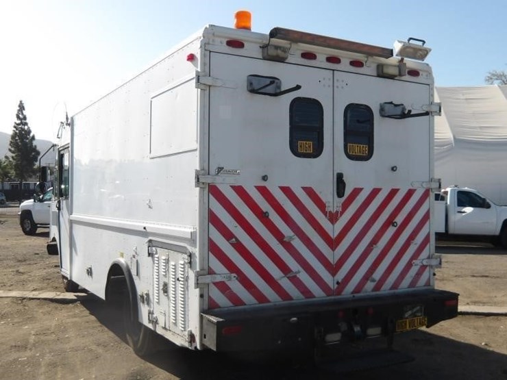 2002-workhorse-p42-image-4
