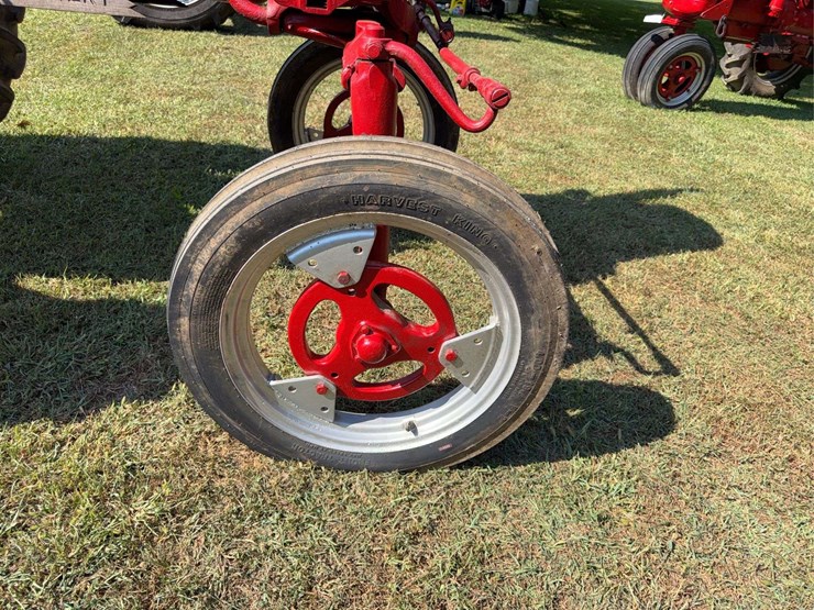 1947-farmall-av-image-13