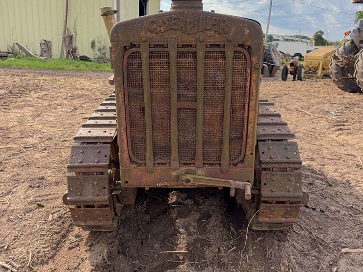 caterpillar-ten-image-8