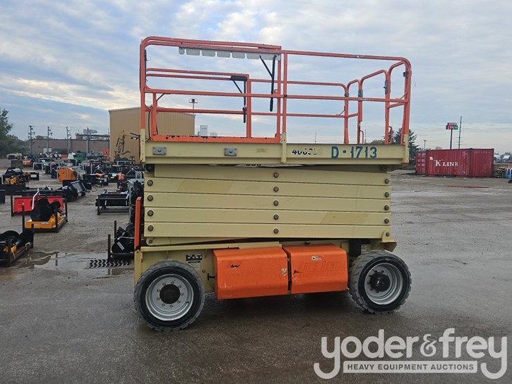 2015-jlg-4069le-image-10