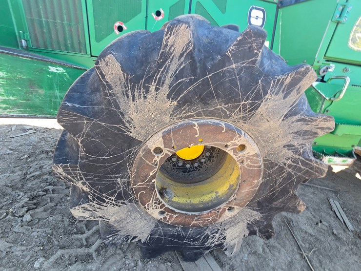 2019-john-deere-6-image-109