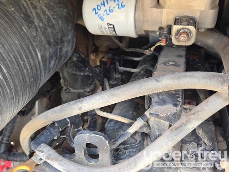 2021-bobcat-t66-image-40
