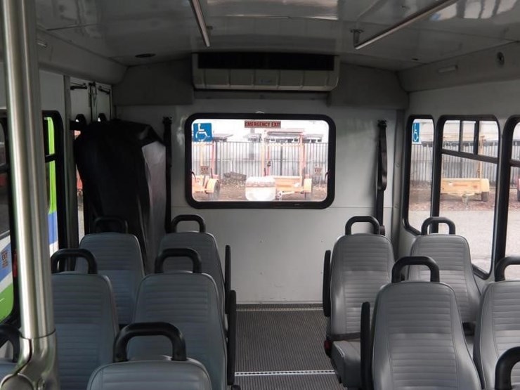 2016-ford-e450-image-24