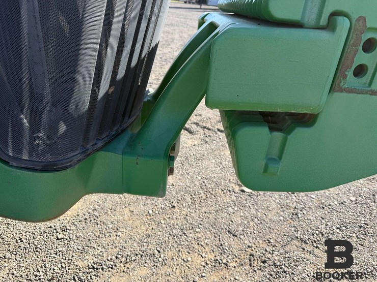 2011-john-deere-8360r-tractor-image-10