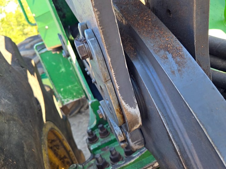 2019-john-deere-6-image-97