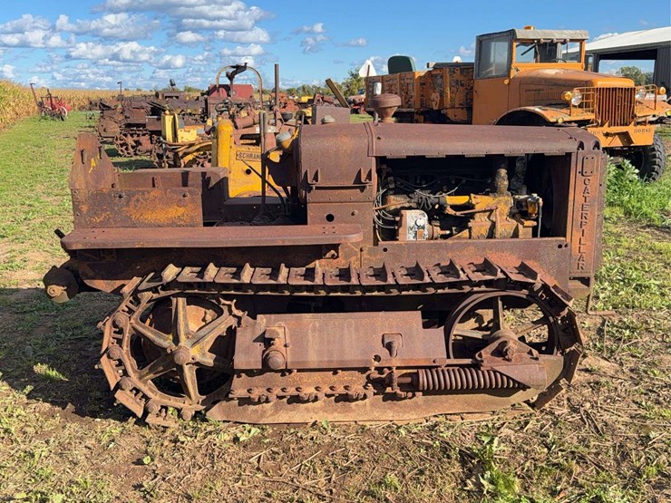 caterpillar-twenty-two-image-2