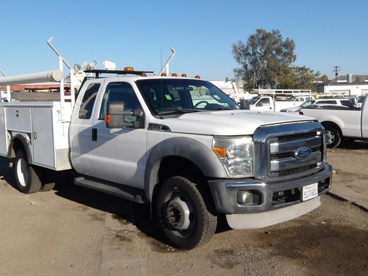 2011-ford-f550-image-2