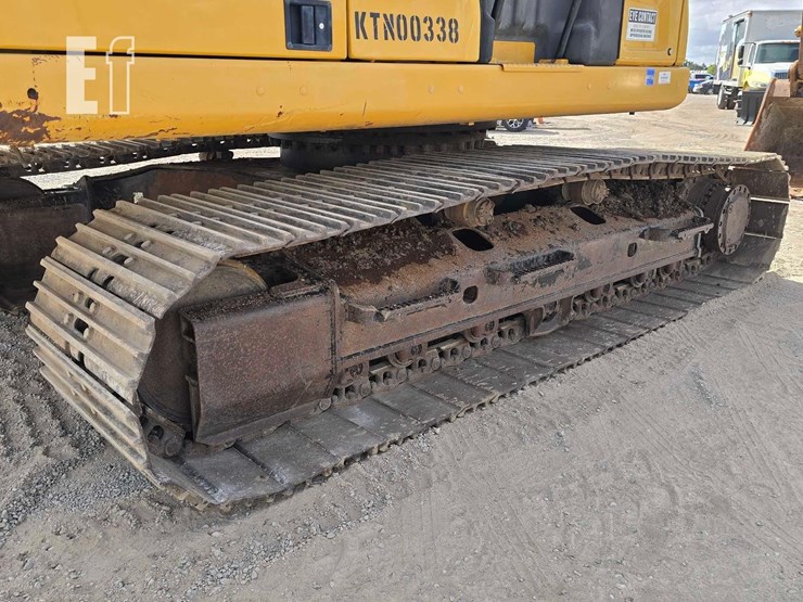 2018-caterpillar-320gc-image-29