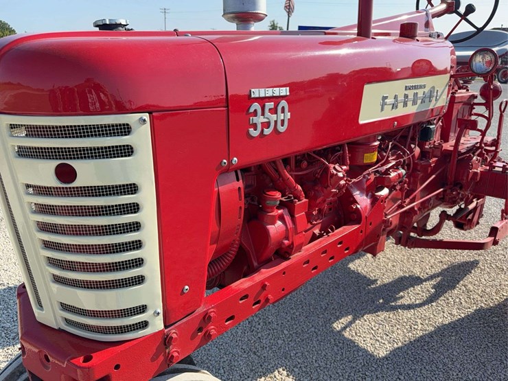 farmall-350-image-12